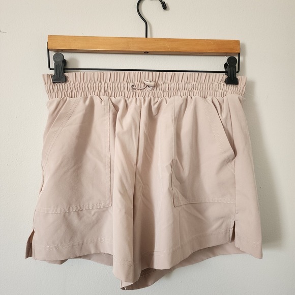 Spyder Pants - Womens Spyder Athletic Shorts High Waisted Tan Pockets Medium